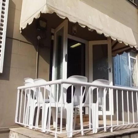 Spacious 1 Bedroom, Self Catering Apartment In Glenwood, ダーバン エクステリア 写真